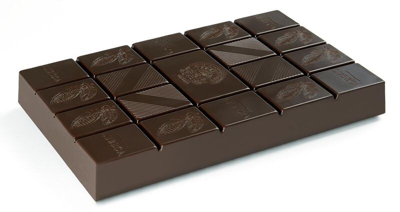 couverture dark chocolate organic 701% cocoa, 2.5kg bar