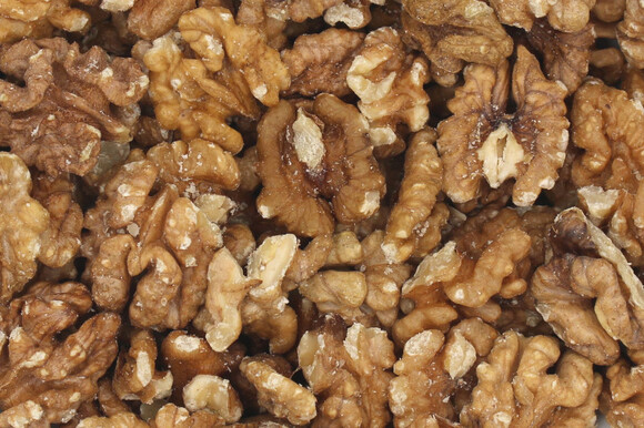 walnut kernels light organic