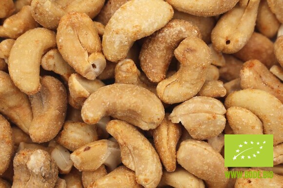 cashewkernels roasted salted with chili organic